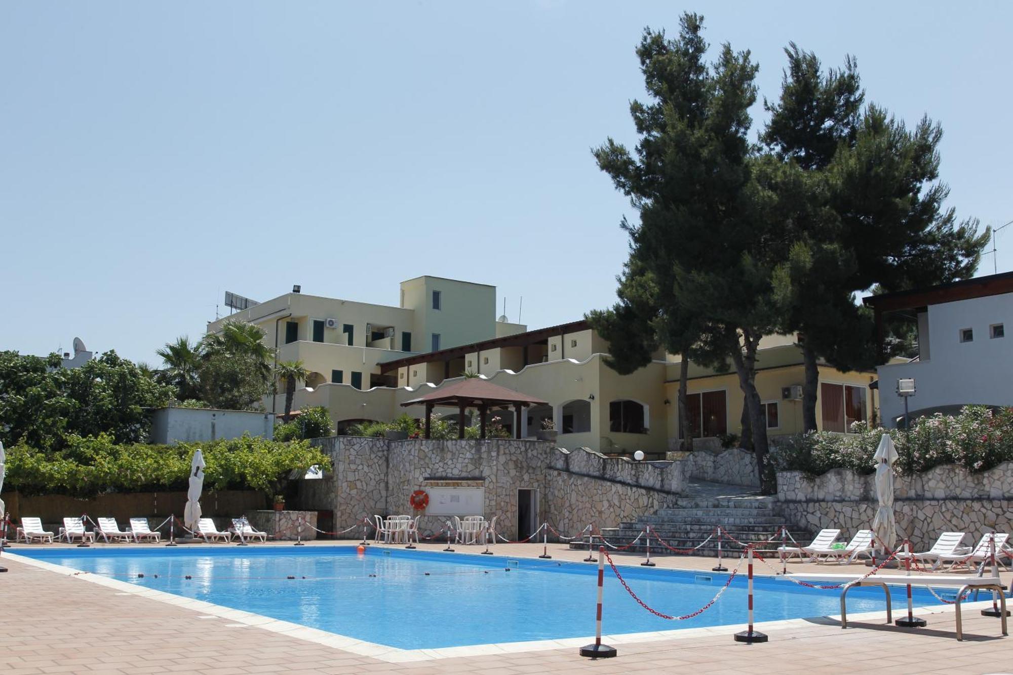 Hotel Club Bellavista В'єсте Екстер'єр фото